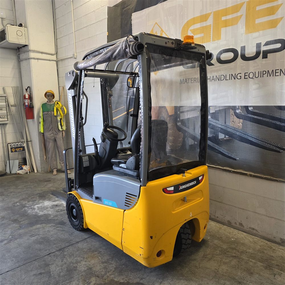 Noleggio Carrello Elevatore Frontale Elettrico 3 ruote Jungheinrich EFG 113 a Milano e provincia