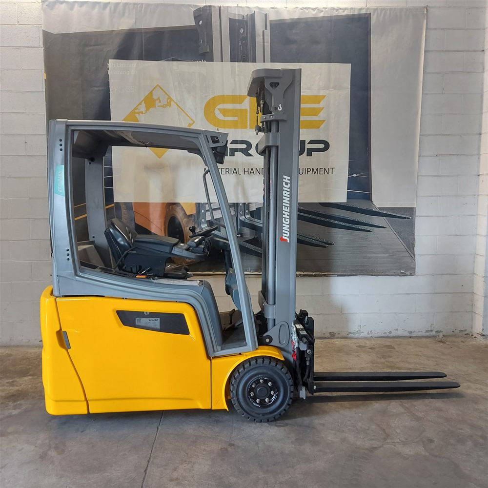 Noleggio Carrello Elevatore Frontale Elettrico 3 ruote Jungheinrich EFG 216k G115-550DZ a Milano e provincia