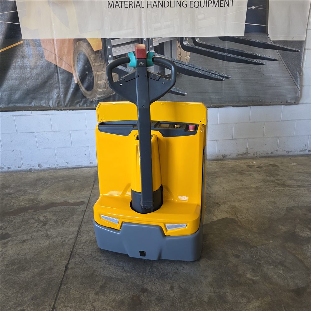 Noleggio Transpallet elettrico Jungheinrich EJE 116 a Milano e provincia